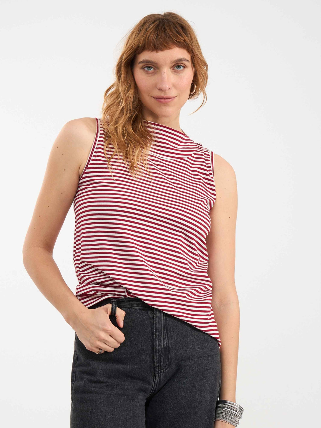 גופייה | חרטומית | לבן-אדום