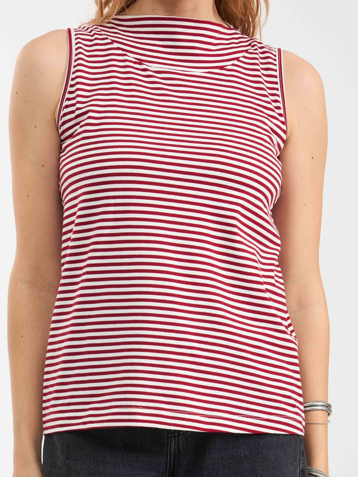 גופייה | חרטומית | לבן-אדום