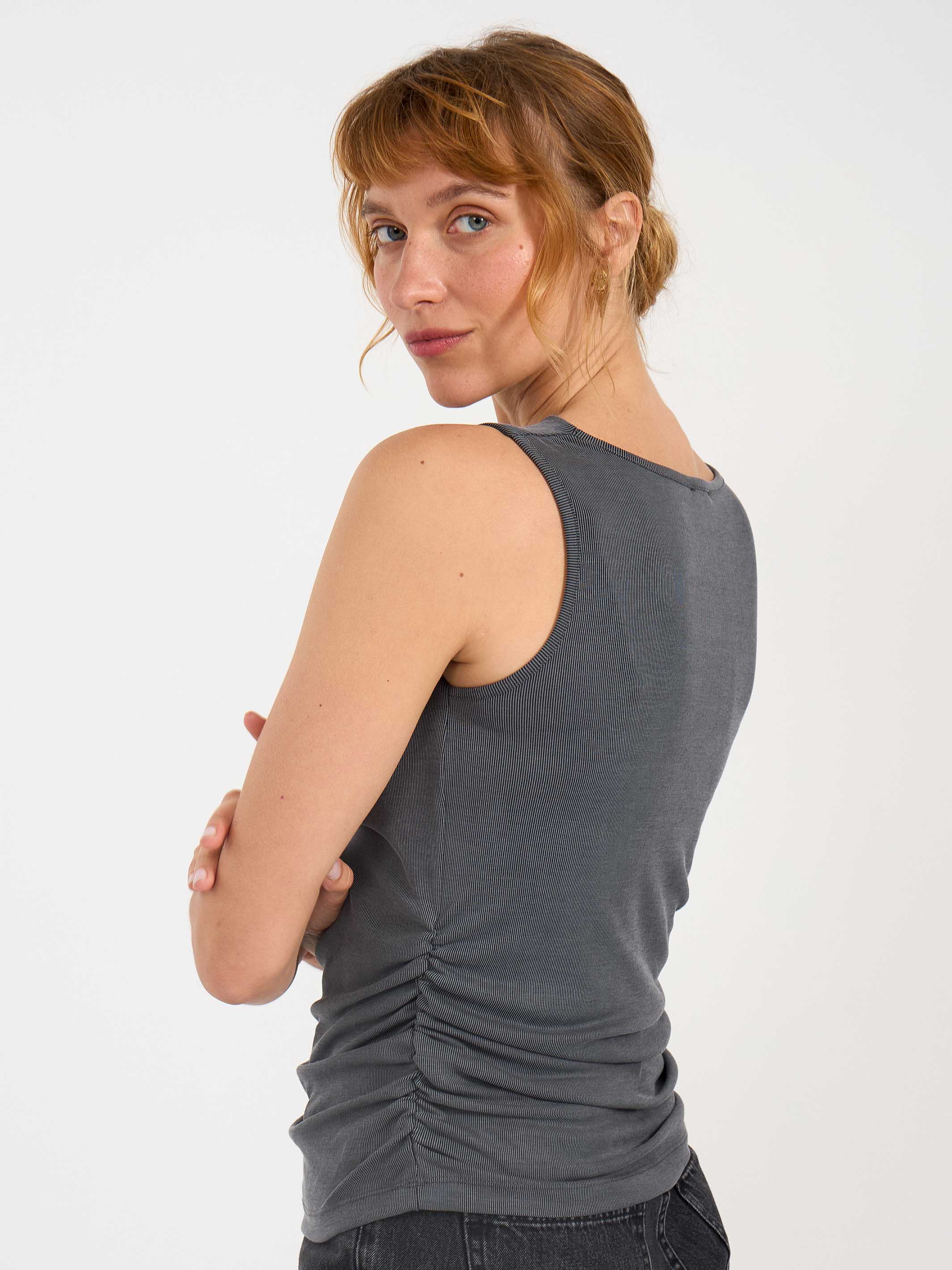 גופייה | ורדית | אפור כהה