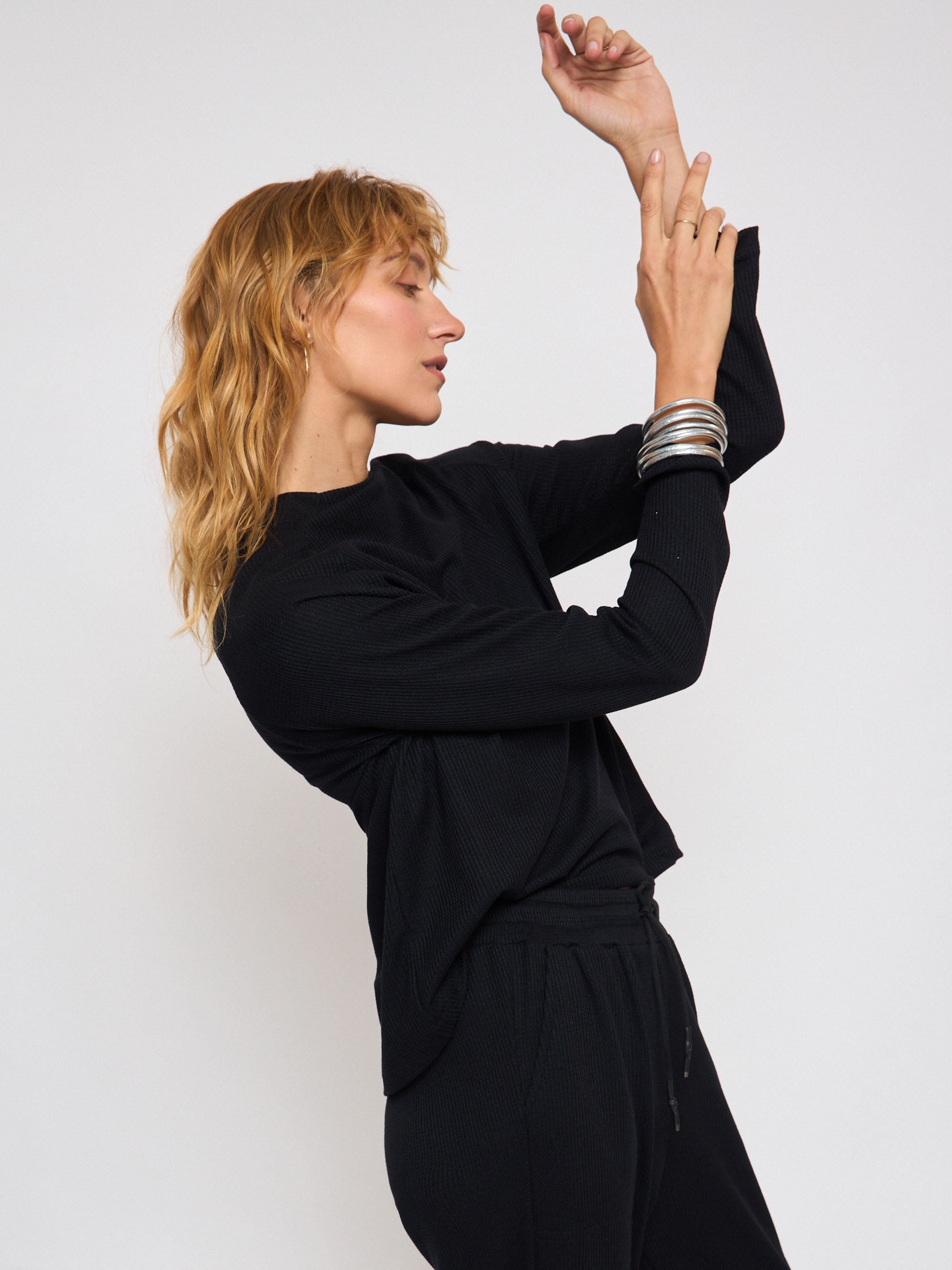 חולצה | אבישג | שחור