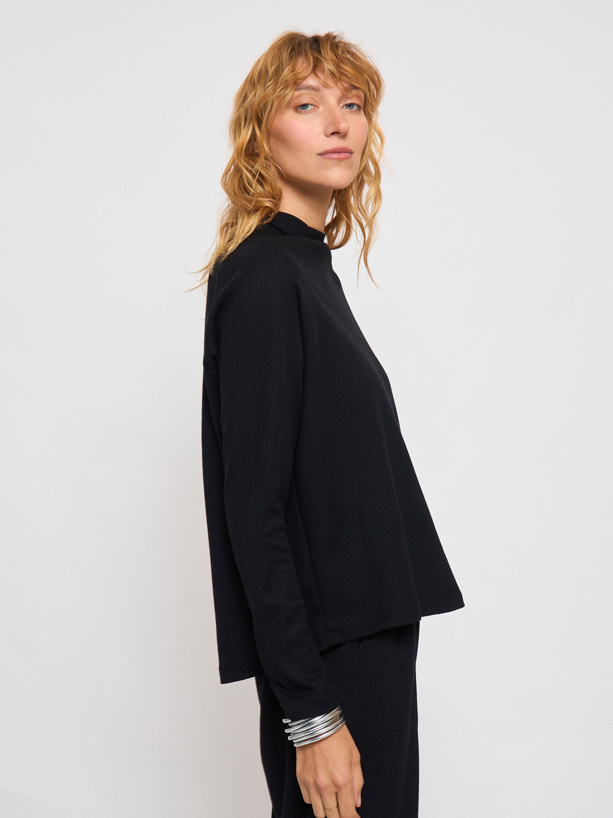 חולצה | אבישג | שחור