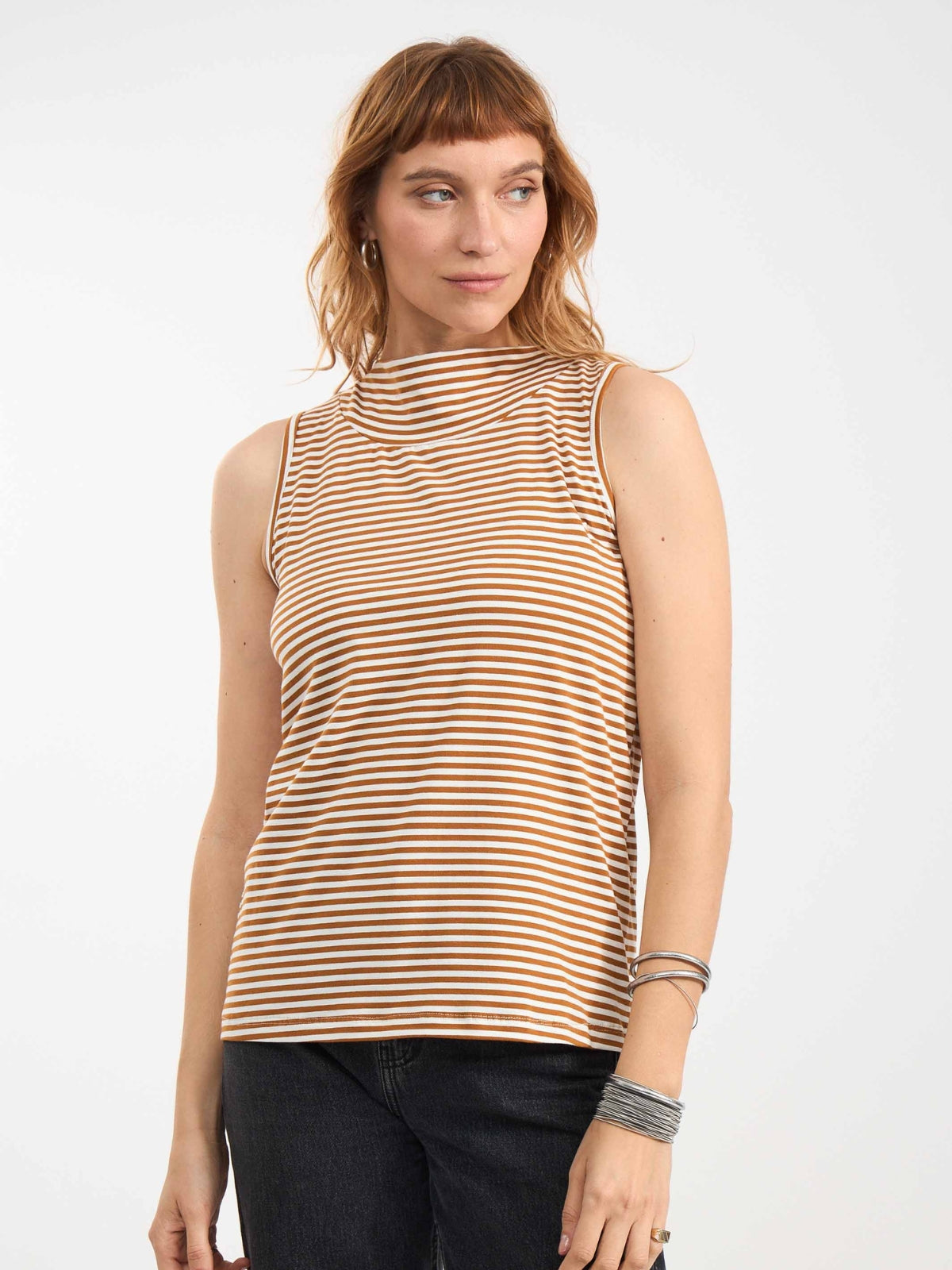 גופייה | חרטומית | לבן-חרדל