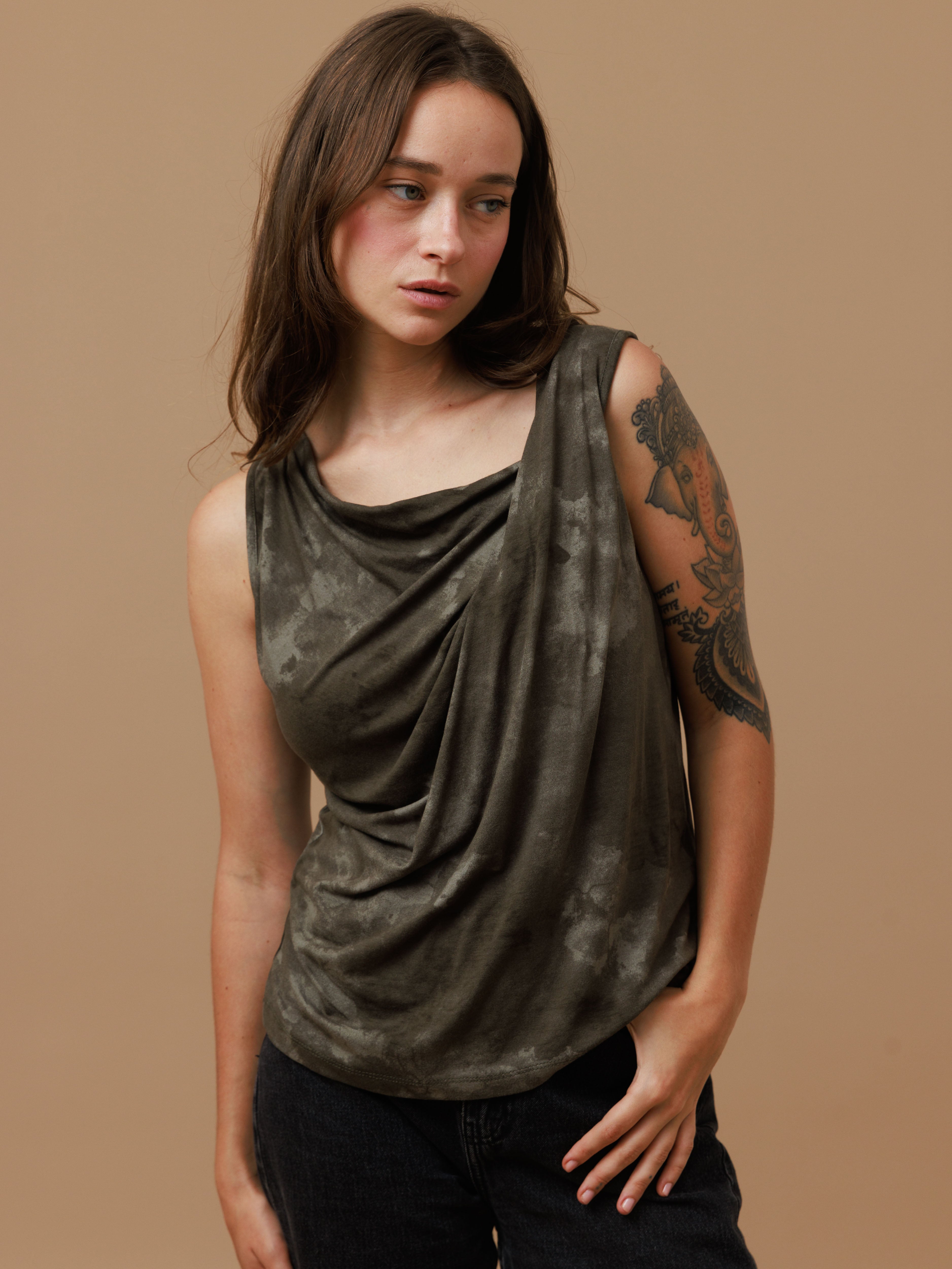 גופייה | נחליאלי | ירוק-זית