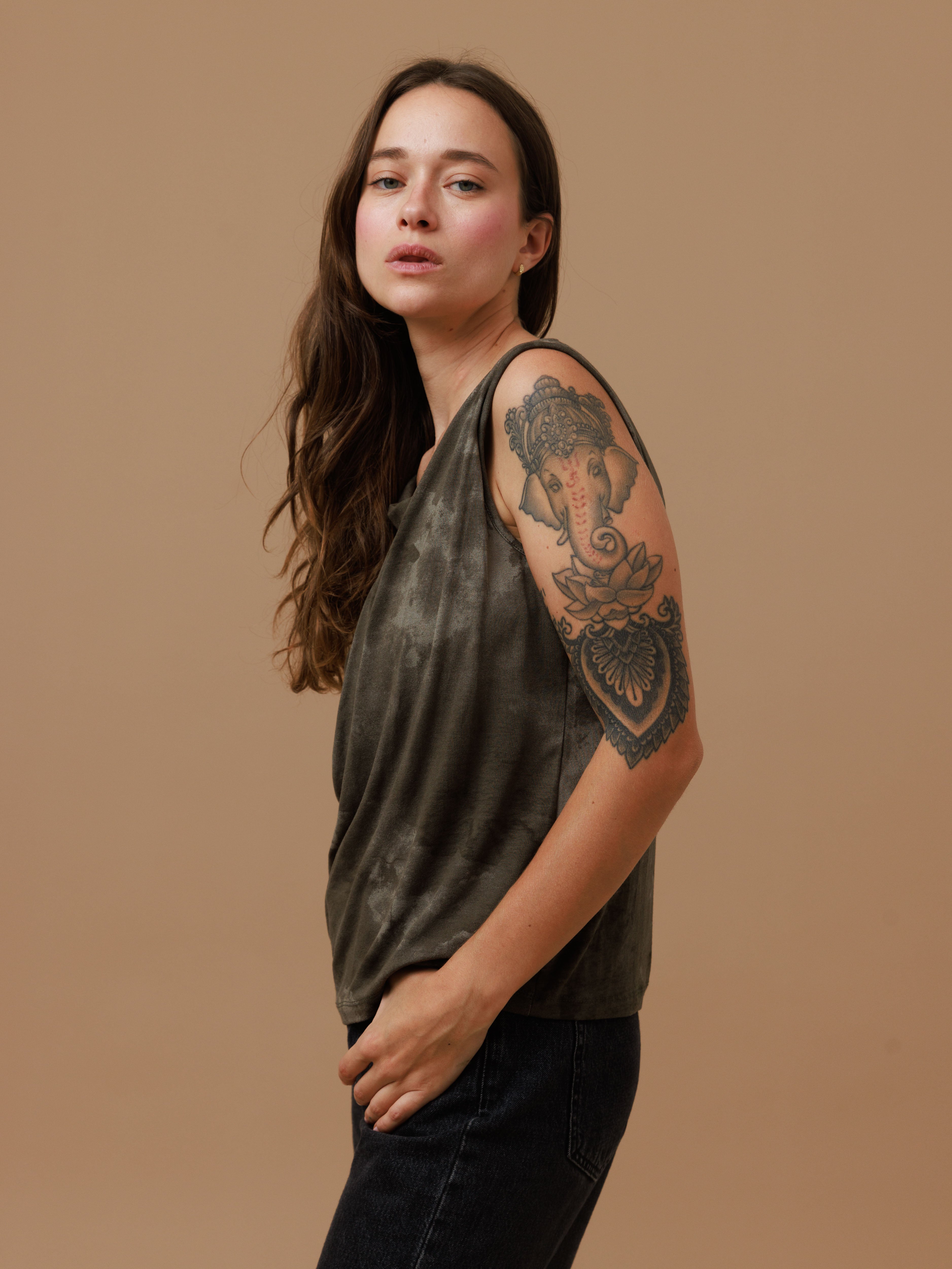 גופייה | נחליאלי | ירוק-זית